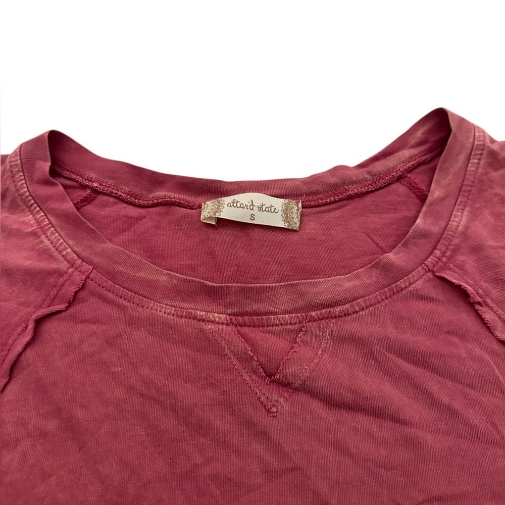 Altar’d State Red Long Sleeve with Wide sleeves and Textured Edges - Picture 2 of 9